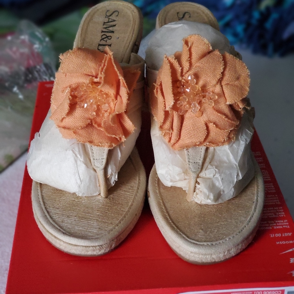 Thong wedge sandles